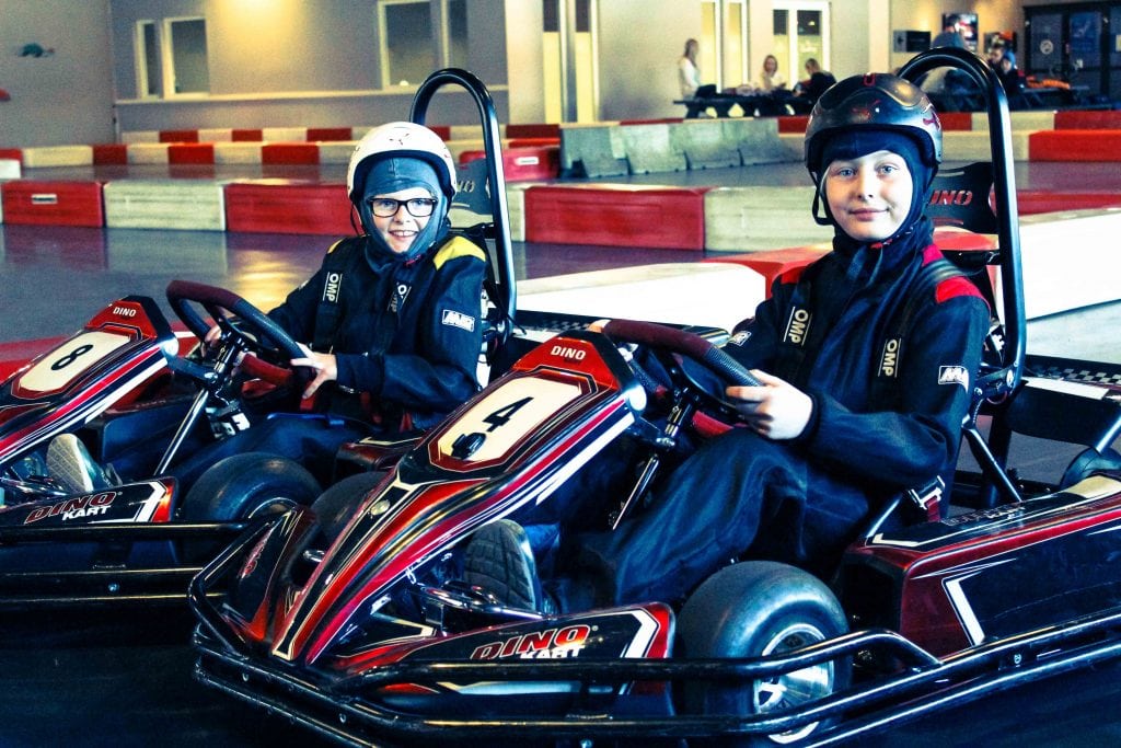 Barn i kidkart